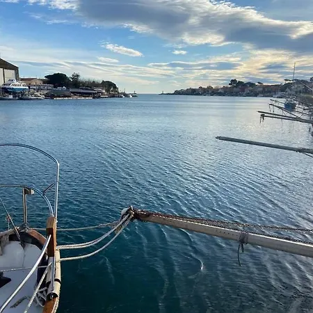 Calme Vue Sur L'herault Et La
