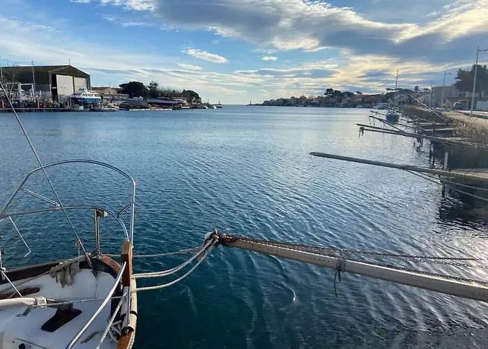 Calme Vue Sur L'herault Et La